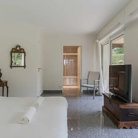 Luxury Haven With Pool, Tennis And Large Garden